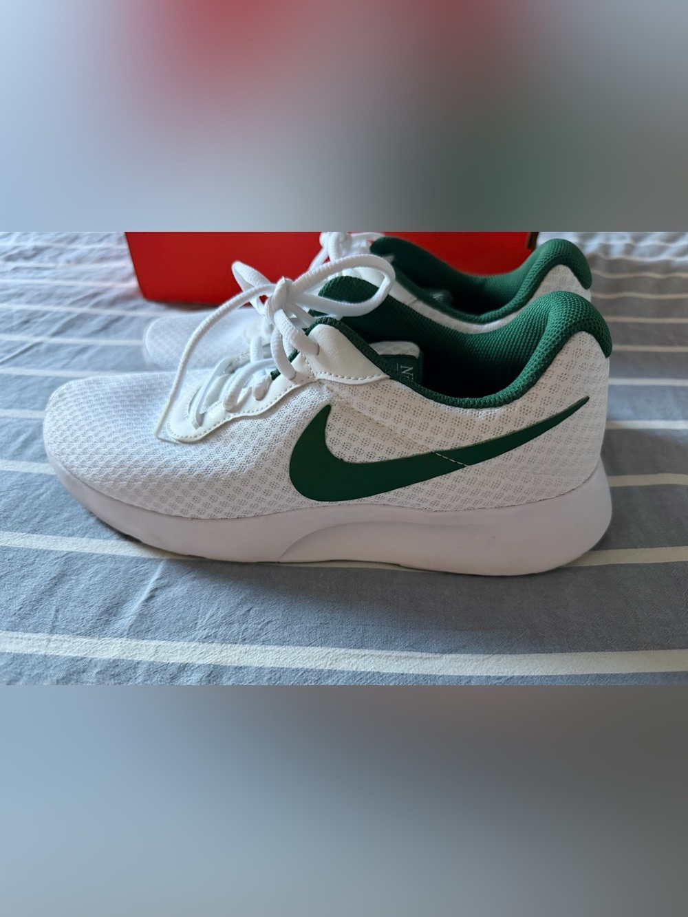 Nike Tanjun White Green Lifestyle Sneakers Men’s Size 8.5